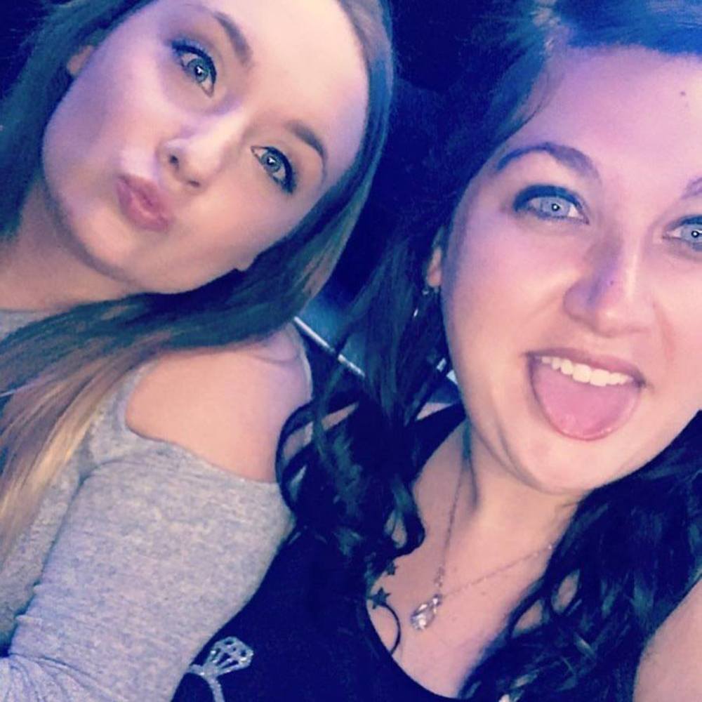 Meet your Posher, Lea